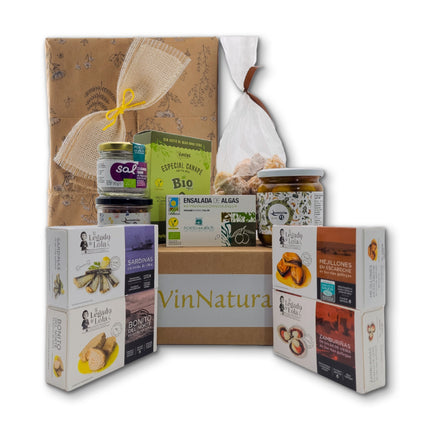 Caja regalo gourmet Morriña de VinNatura con conservas Gallegas, algas, dulces artesanales y presentación lista para regalar