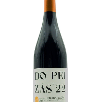 Botella de vino tinto de agricultura regenerativa, Do Peizas barrica.