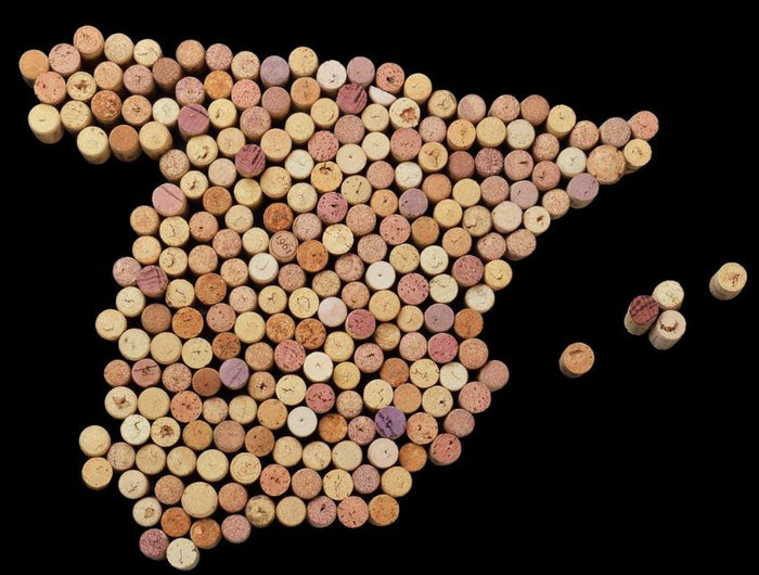 Mapa de España formado con diversos corchos de vino.
