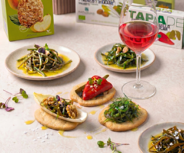 Experiencia gourmet vegana Onza con algas ecológicas, tapas vegetales, mariñeiras y vino rosado natural para compartir