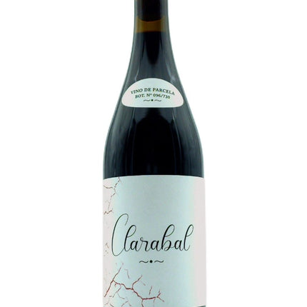 Botella de vino orgánico de Lagares de Clarabal en Galicia.