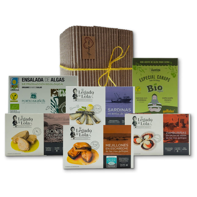 Pack gourmet Xeito de VinNatura con conservas artesanales y productos de Galicia