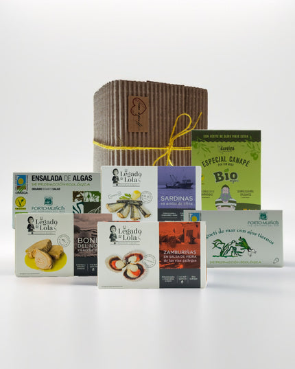 Pack gourmet con conservas artesanales de Galicia, algas Gallegas y pan crujiente. Ideal para regalar, regalo de empresa o disfrutar en buena compañía.