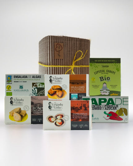 Pack gourmet con conservas artesanales de Galicia, tapa de pimientos, algas y pan crujiente. Ideal para regalar, regalo de empresa o disfrutar en buena compañía.