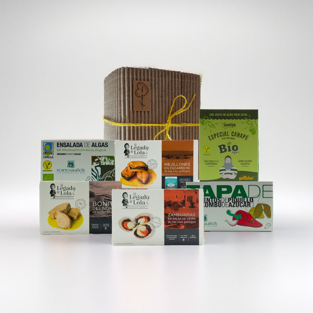 Pack gourmet con conservas artesanales de Galicia, tapa de pimientos, algas y pan crujiente. Ideal para regalar, regalo de empresa o disfrutar en buena compañía.