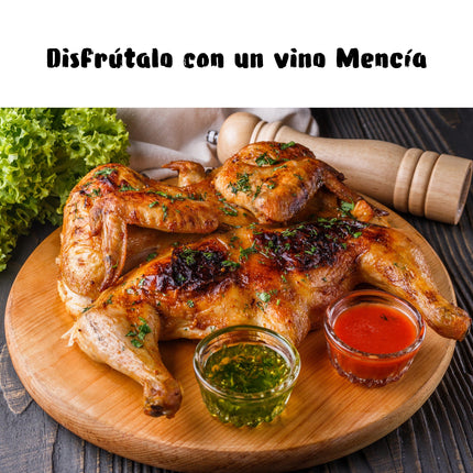 Un pollo asado con un texto para maridarlo con un vino tinto de Mencía de Galicia