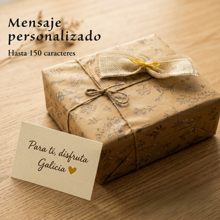 Regalo gourmet VinNatura con mensaje personalizado, caja envuelta en papel Kraft y presentación cuidada para enviar directamente