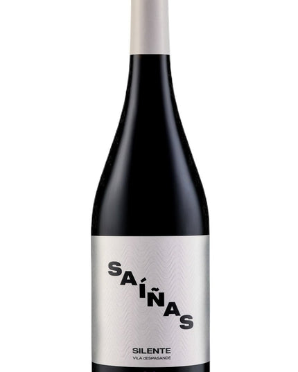 Botella de vino orgánico Silente de Ribeira Sacra sobre un fondo blanco.