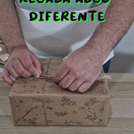 Caja de regalo vegana Terra con conservas gourmet y productos de Galicia